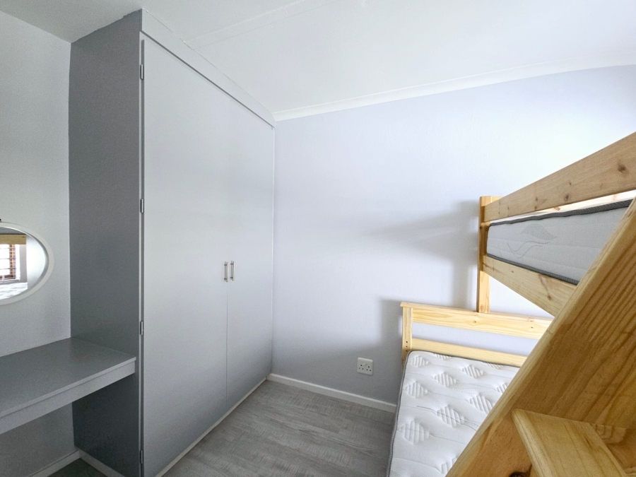 2 Bedroom Property for Sale in Paradise Beach Eastern Cape